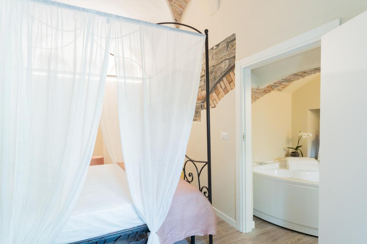 Romantic Escape City Centre With Jacuzzi & Parking By Rent All كومو المظهر الخارجي الصورة
