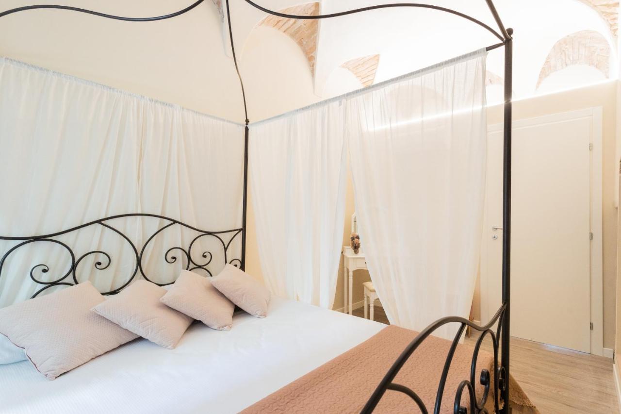 Romantic Escape City Centre With Jacuzzi & Parking By Rent All كومو المظهر الخارجي الصورة
