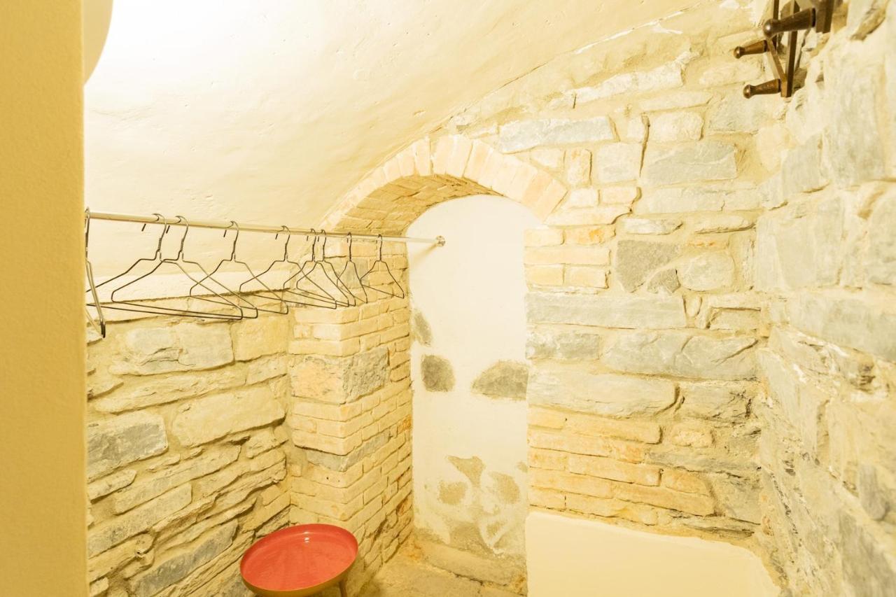 Romantic Escape City Centre With Jacuzzi & Parking By Rent All كومو المظهر الخارجي الصورة