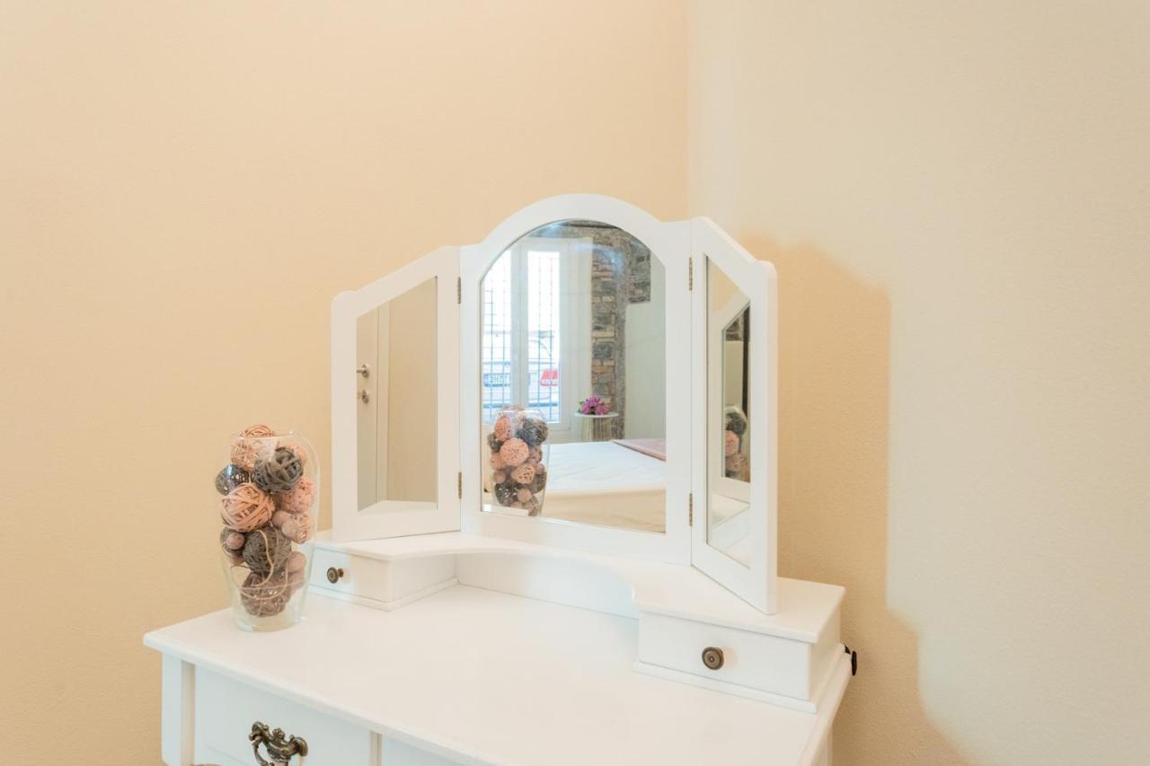 Romantic Escape City Centre With Jacuzzi & Parking By Rent All كومو المظهر الخارجي الصورة